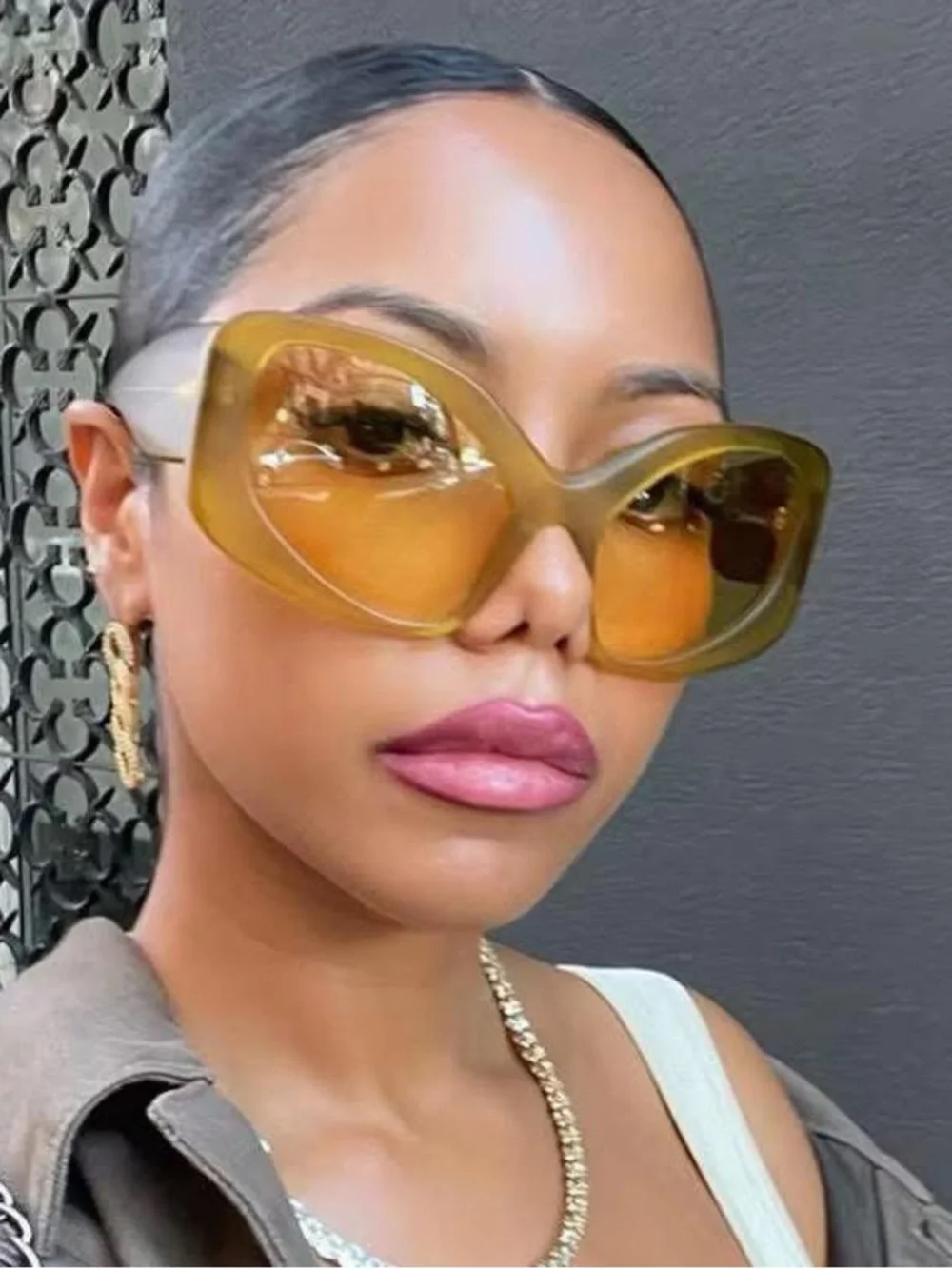 Women's Oversized Amber Cat-Eye Sunglasses - Yellow